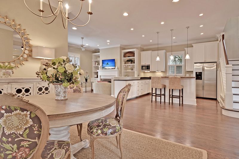 324 N Shelmore Blvd, Mount Pleasant, SC 29464