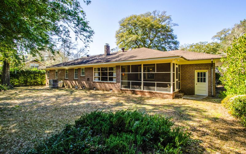240 Confederate Cir, Charleston, SC 29407