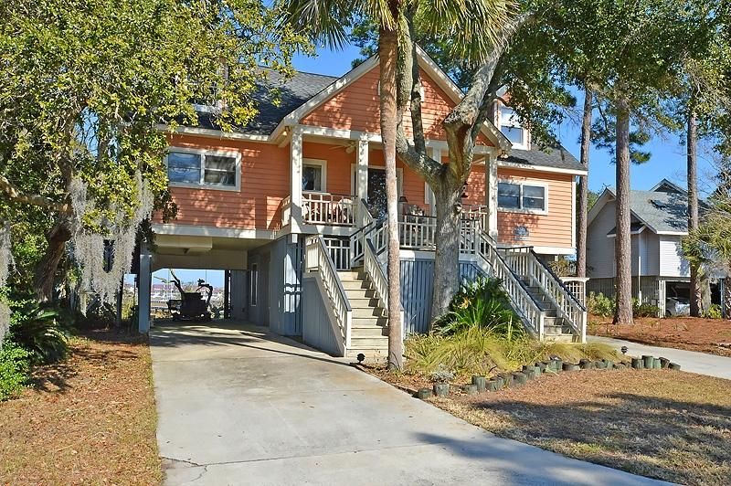 340 Shadow Race Ln, Folly Beach, SC 29439