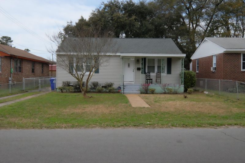 3851 Hottinger Ave, North Charleston, SC 29405