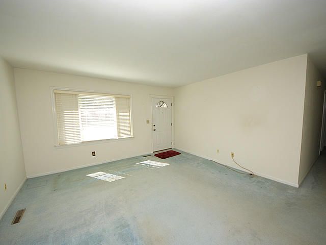 22 Vincent Dr, Mount Pleasant, SC 29464