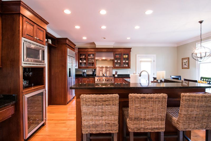 2041 Laurel Springs Ln, Mount Pleasant, SC 29466