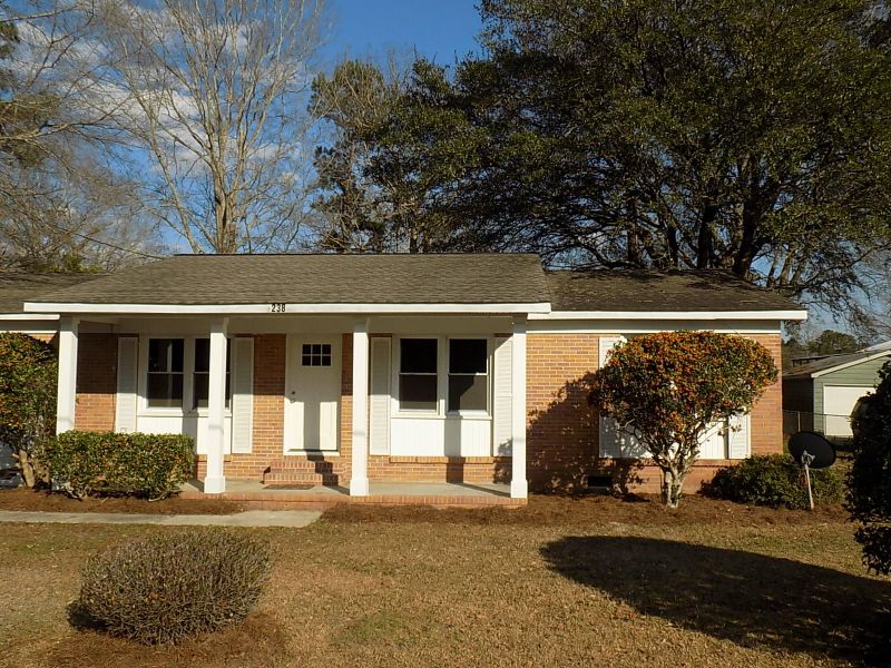 238 Jean Wells Dr, Goose Creek, SC 29445