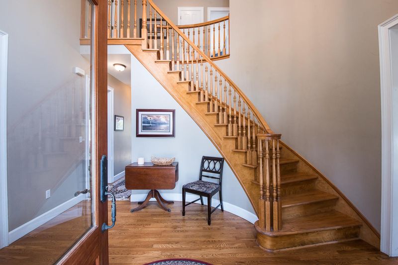 626 Hobcaw Bluff Dr, Mount Pleasant, SC 29464