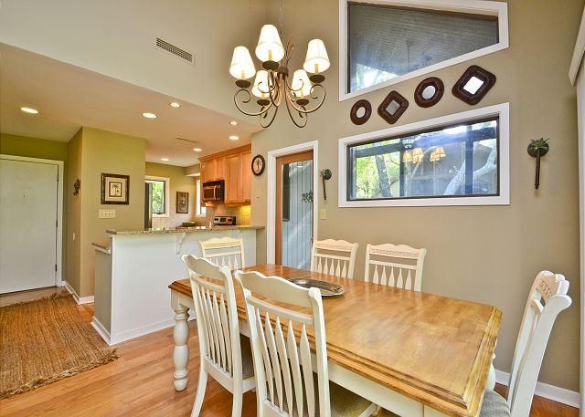 4540 Park Lake Dr, Kiawah Island, SC 29455