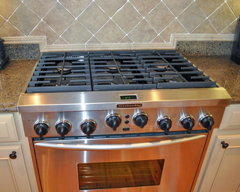 4252 Faber Place Dr #2202, North Charleston, SC 29405
