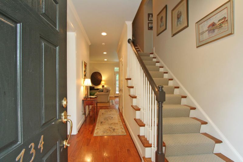 734 Natchez Cir, Mount Pleasant, SC 29464