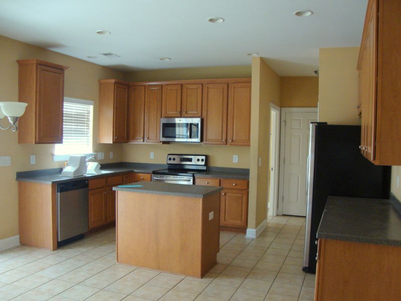 5202 Mulholland Dr, Summerville, SC 29485
