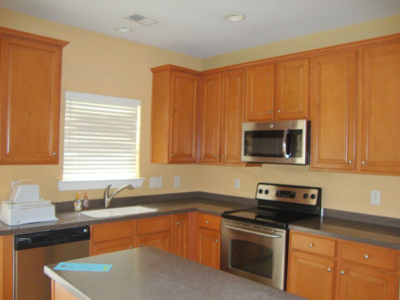 5202 Mulholland Dr, Summerville, SC 29485