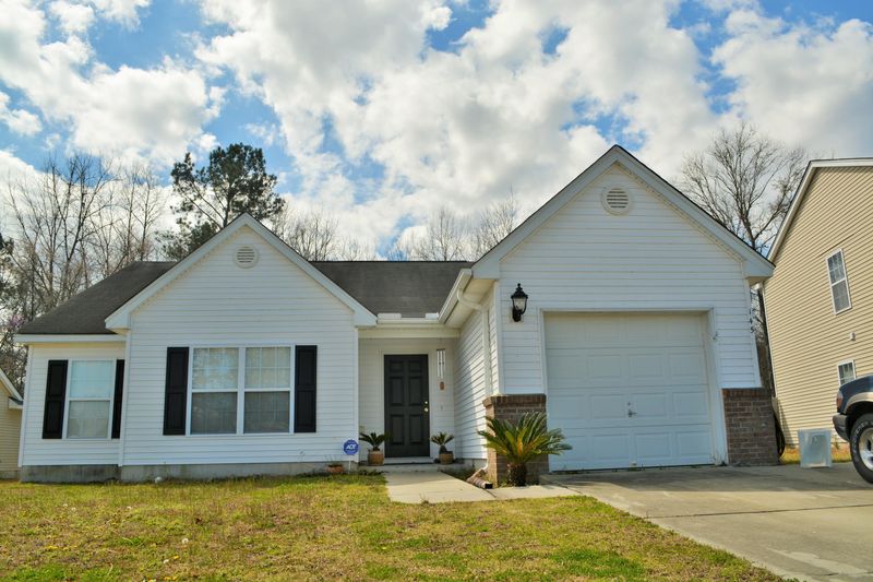 145 Old Tree Rd, Goose Creek, SC 29445