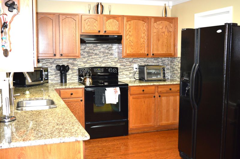 5075 Ballantine Dr, Summerville, SC 29485
