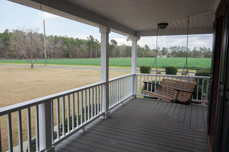192 Myers Mayo Rd, Ridgeville, SC 29472