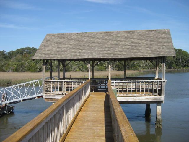2 Island Cv, Edisto Beach, SC 29438