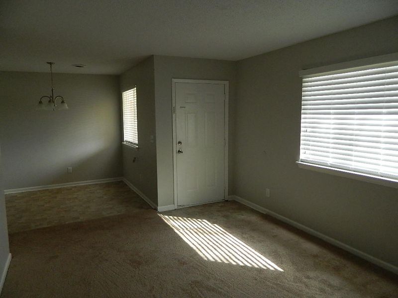 212 Three Iron Dr, Summerville, SC 29483