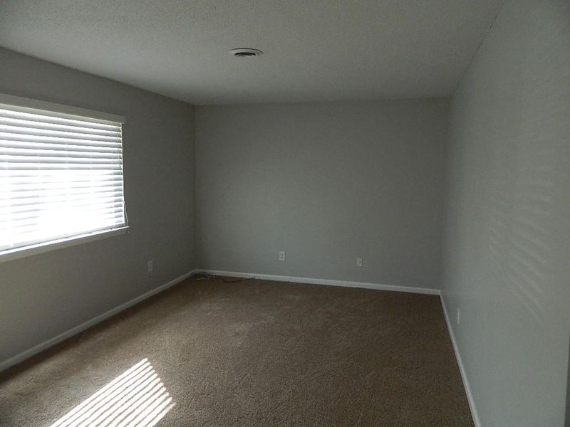 212 Three Iron Dr, Summerville, SC 29483