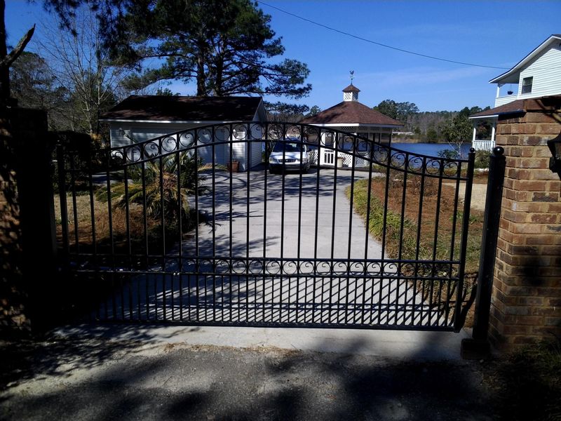 131 Summer Ln, Moncks Corner, SC 29461