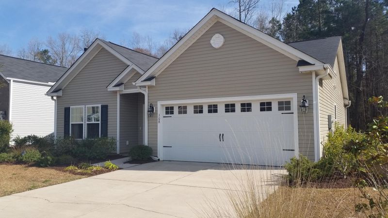 108 Maywood Dr, Moncks Corner, SC 29461