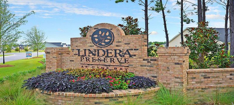 451 Whispering Breeze Ln, Summerville, SC 29486