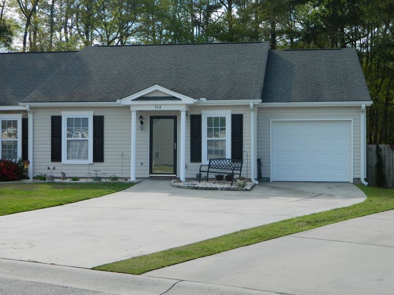 314 Reagan Dr, Summerville, SC 29486