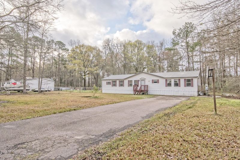 598 Hodge Rd, Summerville, SC 29483