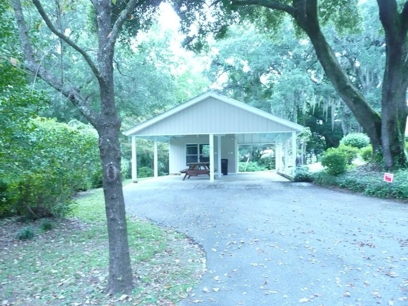 2212 Seroy St, Charleston, SC 29412
