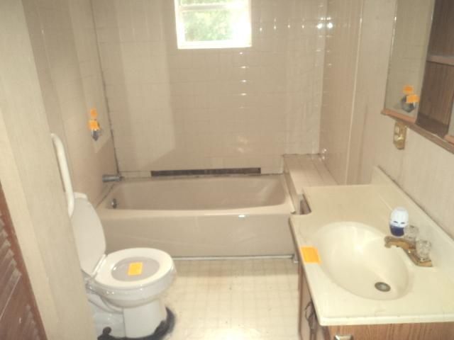 211 Quaker Rd, Saint George, SC 29477