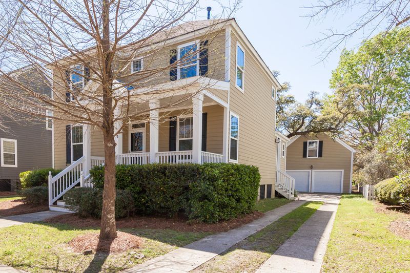 113 Bounty St, Daniel Island, SC 29492