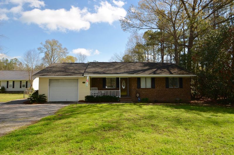 1130 Harristown Rd, Bonneau, SC 29431