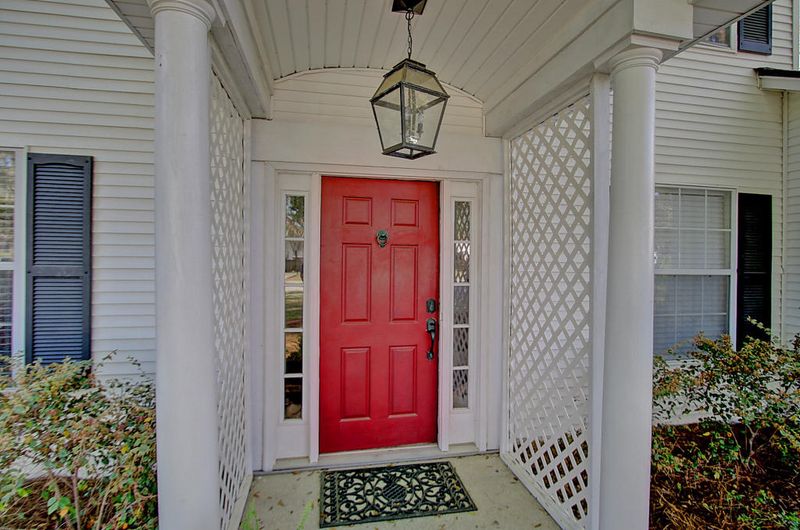 1962 Armory Dr, Mount Pleasant, SC 29466