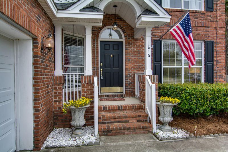 1816 N Smokerise Way, Mount Pleasant, SC 29466