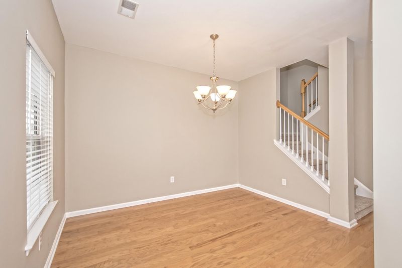 7324 Water Thrush Ct, Hanahan, SC 29410