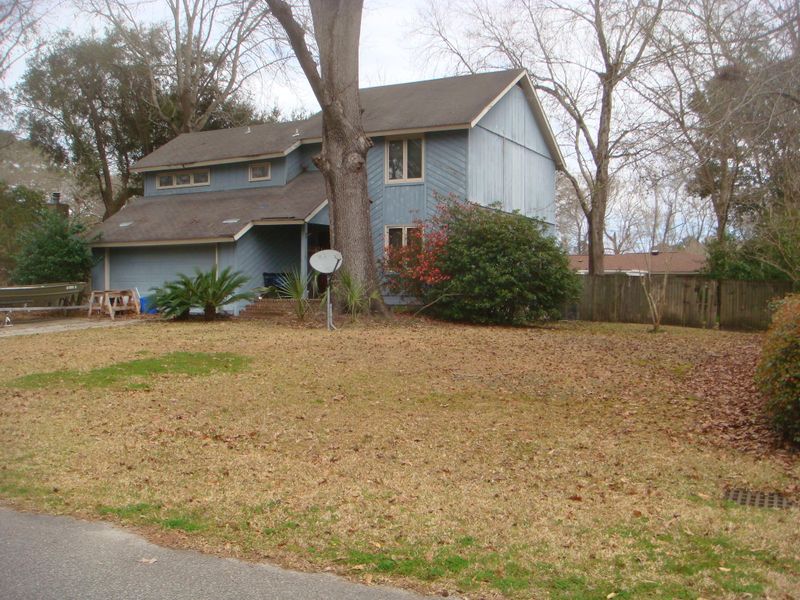 10 Blaine Ct, Charleston, SC 29407