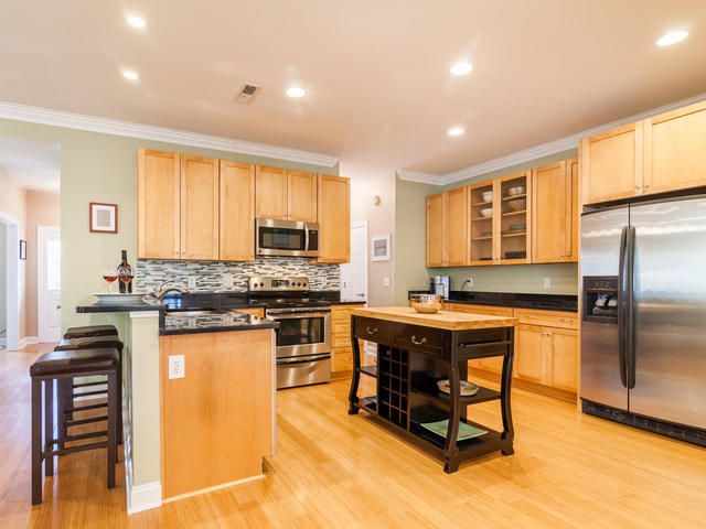 2888 Tradewind Dr, Mount Pleasant, SC 29466