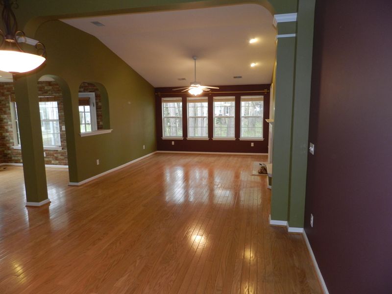 572 Pointe Of Oaks Rd, Summerville, SC 29485