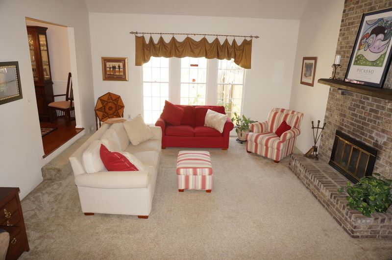 1287 Old Colony Rd, Mount Pleasant, SC 29464
