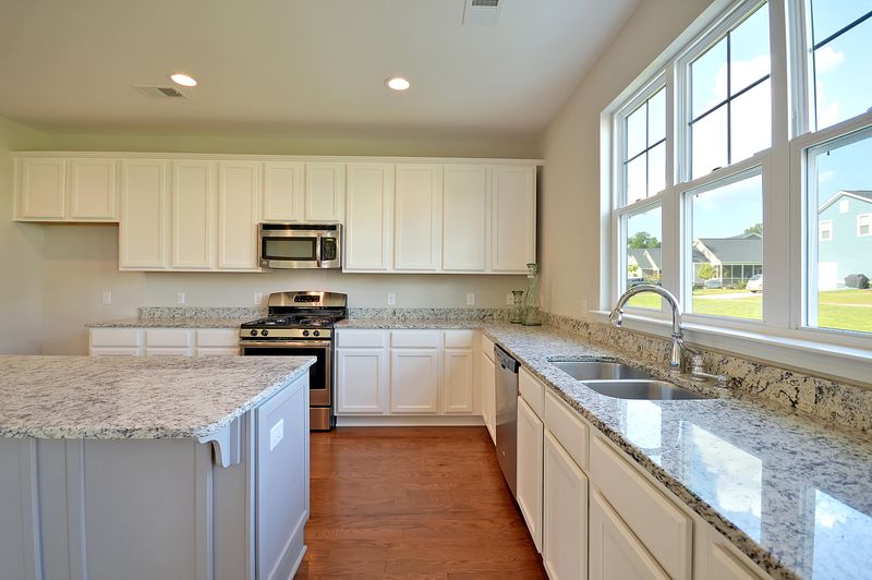 247 Palmetto Walk Dr, Summerville, SC 29483