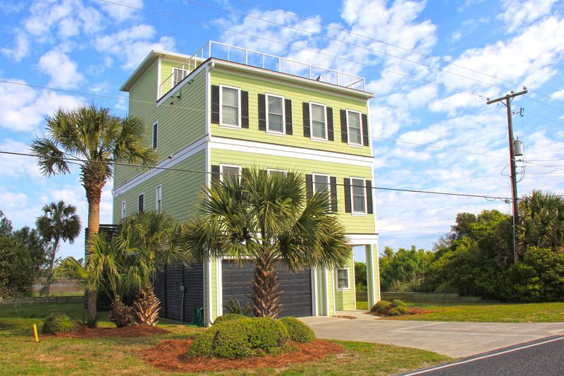 1606 E Ashley Ave, Folly Beach, SC 29439
