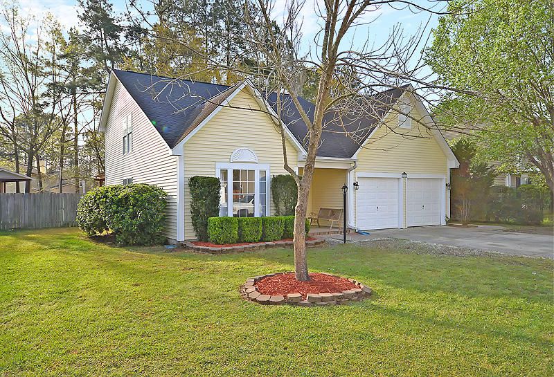 165 Danzid Dr, Summerville, SC 29483
