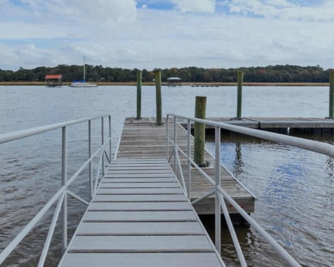33 Anchor Watch Dr, Wadmalaw Island, SC 29487