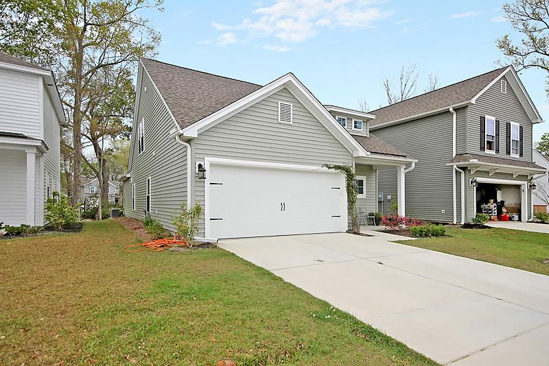 1549 Oldenburg Dr, Mount Pleasant, SC 29429