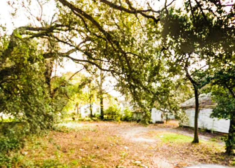 1907 E Montague Ave, North Charleston, SC 29405