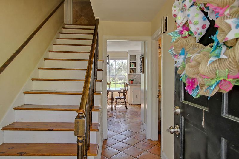 1539 S Pinebark Ln, Charleston, SC 29407