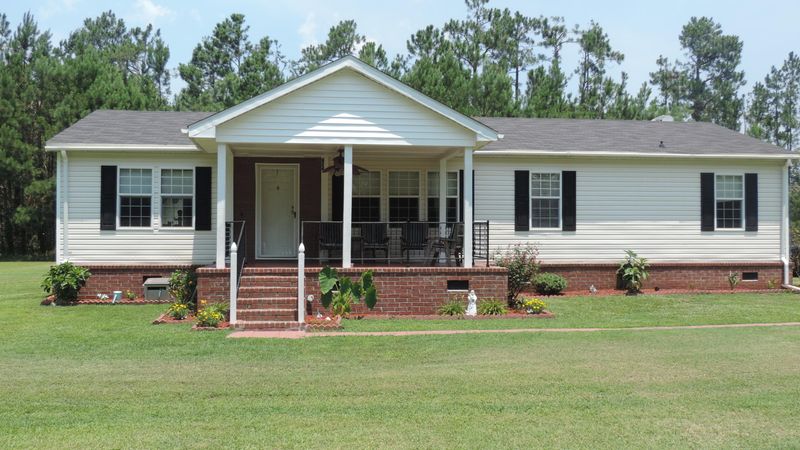 624 Murphy Bay Dr, Cross, SC 29436