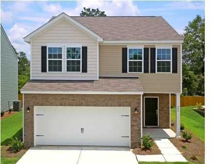 449 Whispering Breeze Ln, Summerville, SC 29483