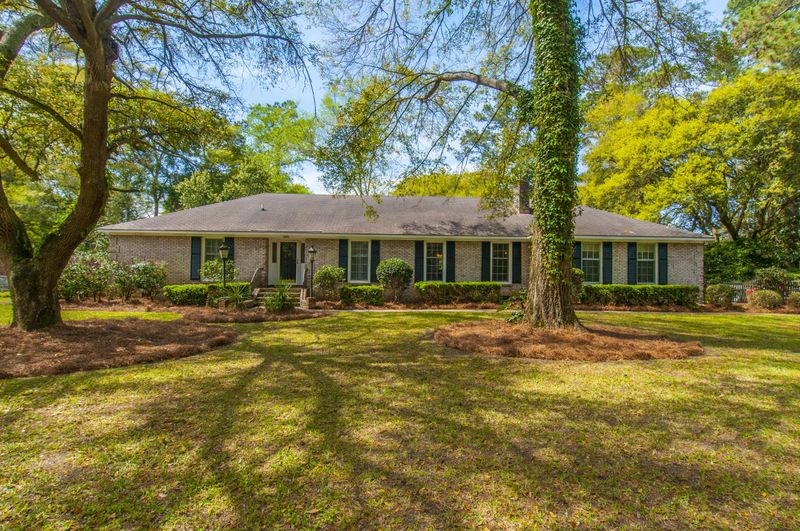 205 Molasses Ln, Mount Pleasant, SC 29464