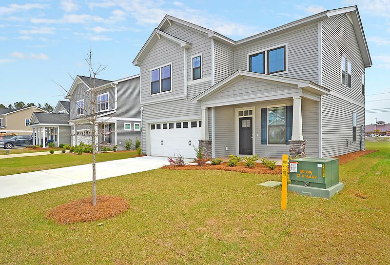 225 Palmetto Walk Dr, Summerville, SC 29483