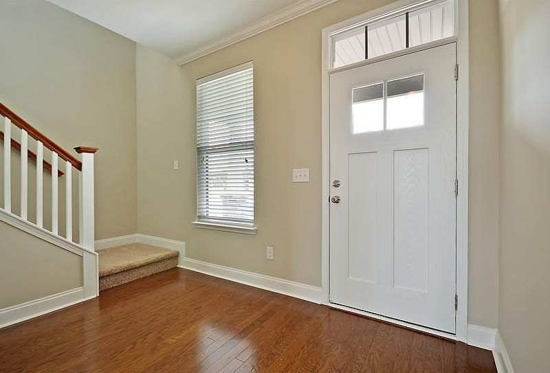 225 Palmetto Walk Dr, Summerville, SC 29483