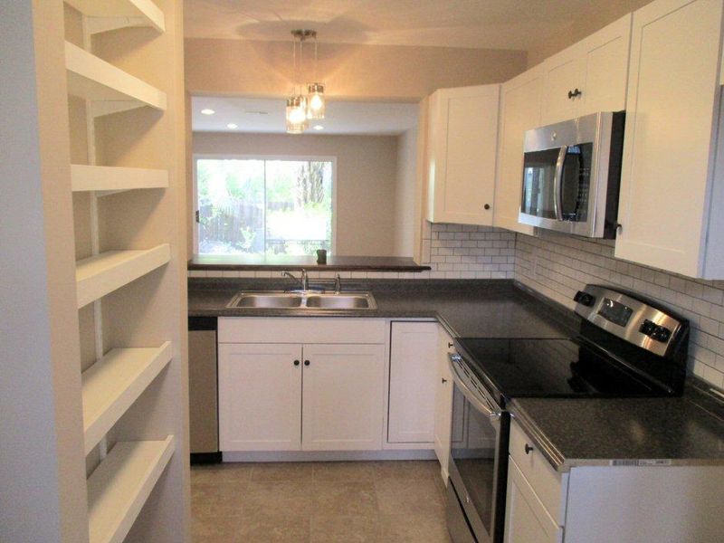 1530 Fort Johnson Rd #C-1, Charleston, SC 29412
