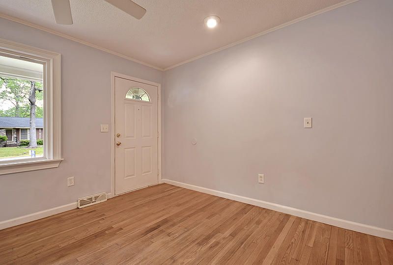 2027 Woodcliff St, Charleston, SC 29414