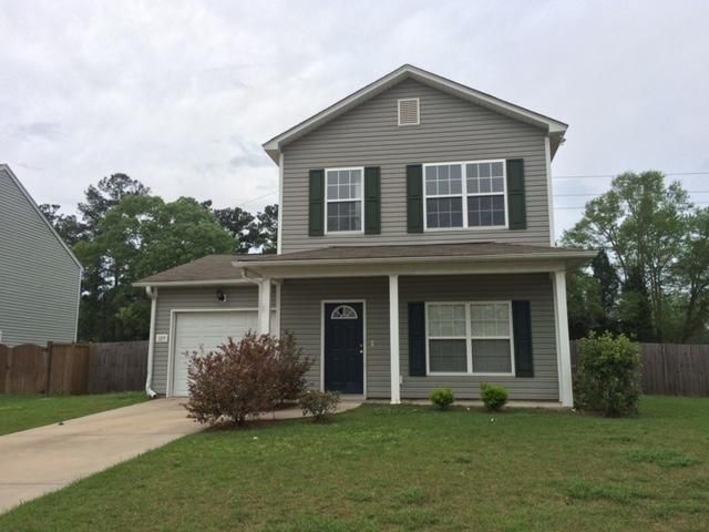 109 Farm Quarters Dr, Goose Creek, SC 29445